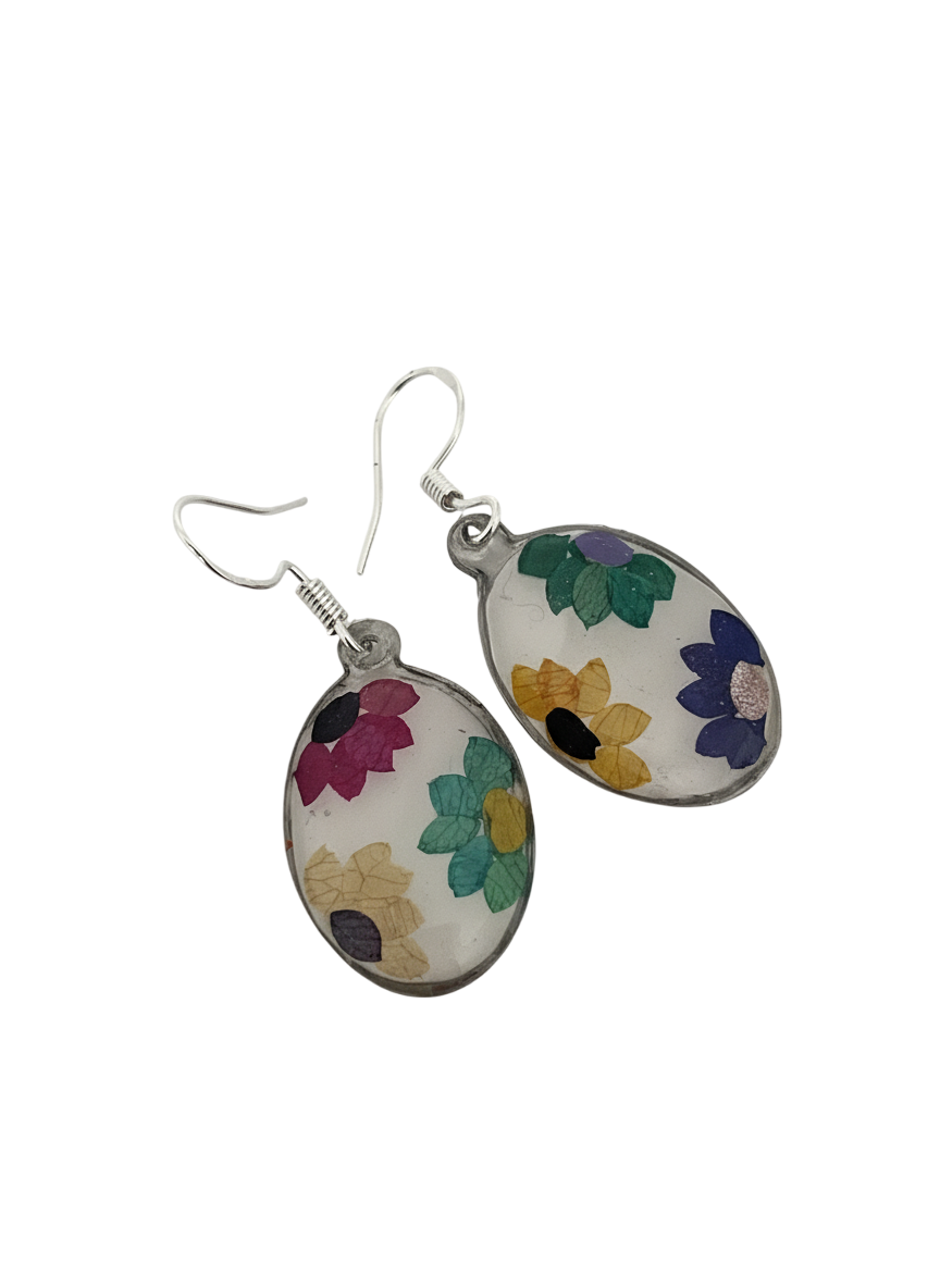 Aretes flores ovalados con diseños en pétalos de flores secas